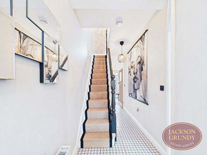 3 Bedroom Terraced House For Sale In Thursby Road, Abington, NN1