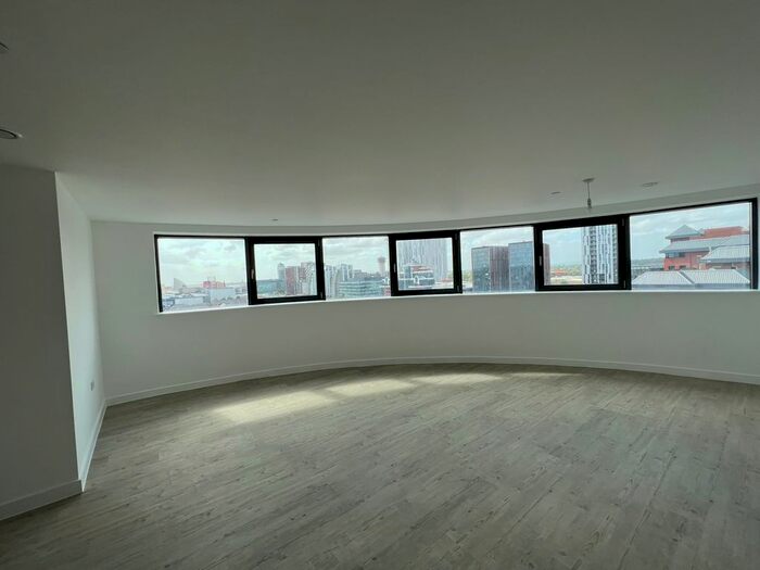 2 Bedroom Flat To Rent In Furness Quay, Salford, M50