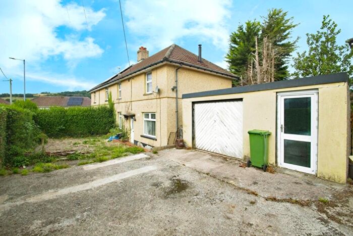 3 Bedroom Semi-Detached House For Sale In Wellington Road, Talywain, Pontypool, NP4