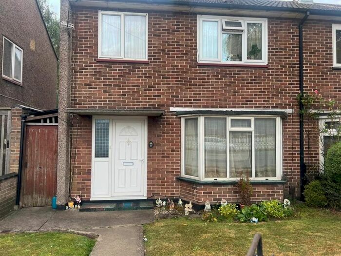 3 Bedroom Semi-Detached House To Rent In Blackbird Leys Road, Oxford, OX4