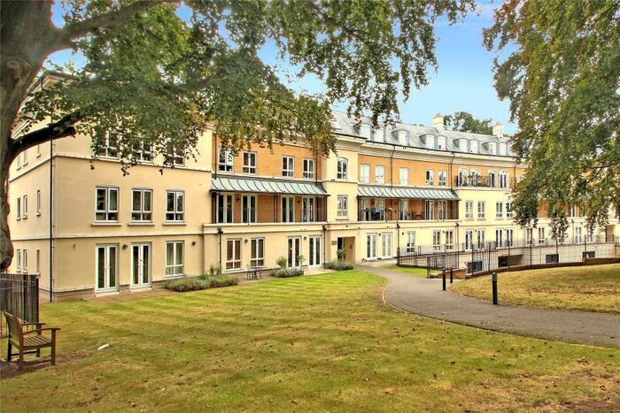 2 Bedroom Apartment To Rent In Woking, GU22