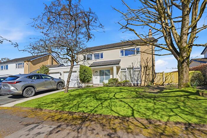 4 Bedroom Detached House For Sale In Oakwood Drive, Prestbury, Macclesfield, SK10
