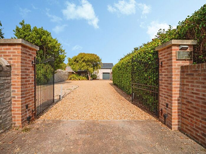 4 Bedroom Detached House For Sale In Bryants Lane, Weymouth, Dorset, DT4