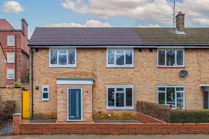 4 Bedroom Property To Rent In Chancellors Road, London, W6