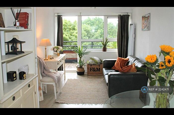 1 Bedroom Flat To Rent In Goulden House, London, SW11