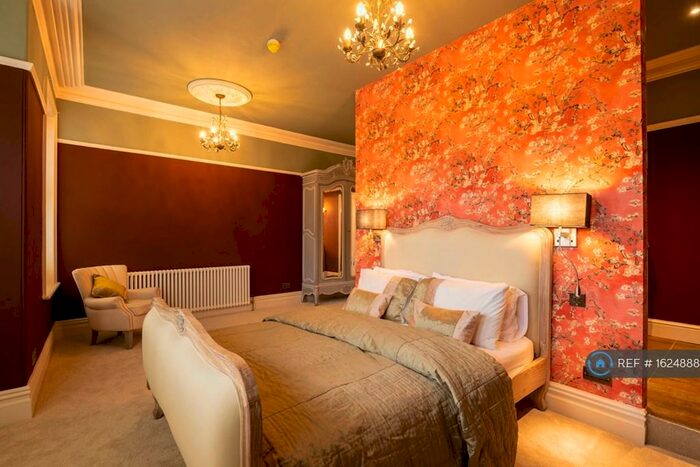 6 Bedroom Terraced House To Rent In Harlow Moor Drive Street, Harrogate, HG2