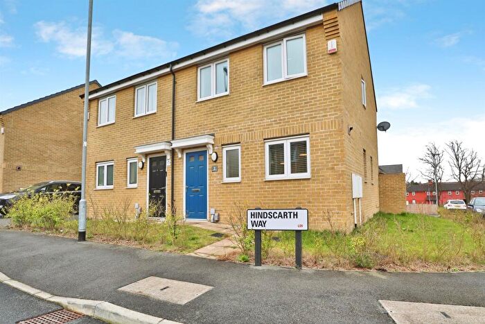 3 Bedroom Semi Detached House For Sale In Hindscarth Way, Leeds, LS9