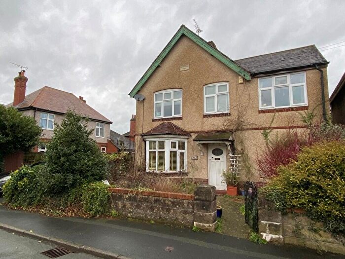 4 Bedroom Detached House For Sale In Alexandra Crescent, Uttoxeter, ST14