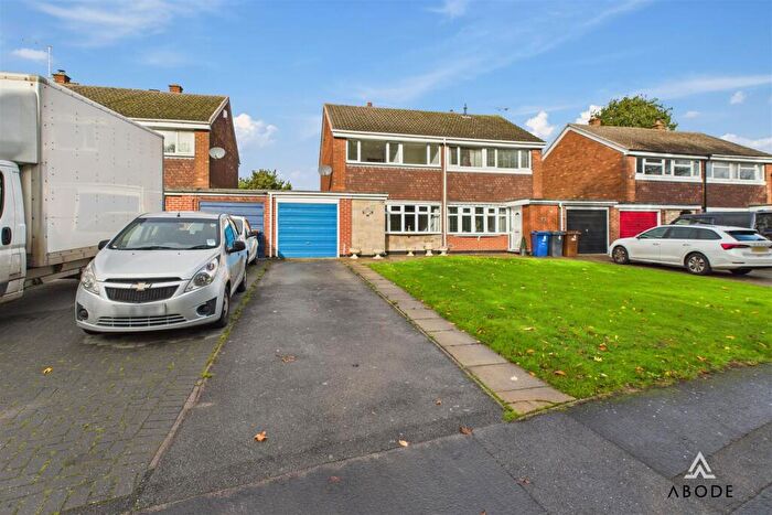 3 Bedroom Semi Detached House For Sale In Bladon View, Stretton, Burton-On-Trent, DE13