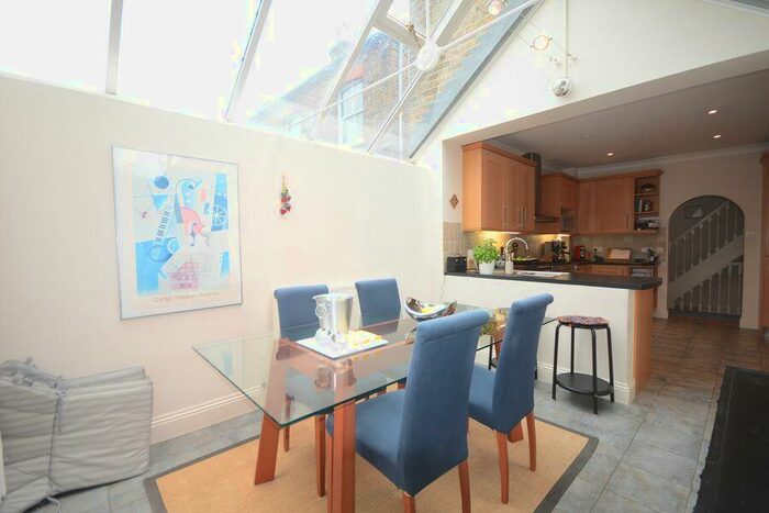 3 Bedroom Semi-Detached House To Rent In St Marks Road, SL4