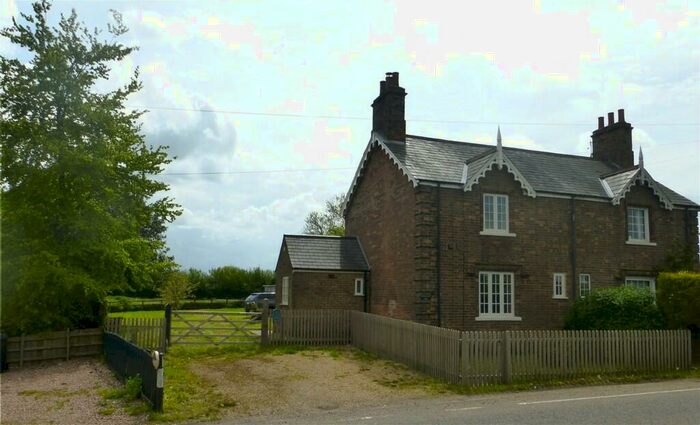 2 Bedroom Semi-Detached House To Rent In Immingham Road, Habrough, DN40