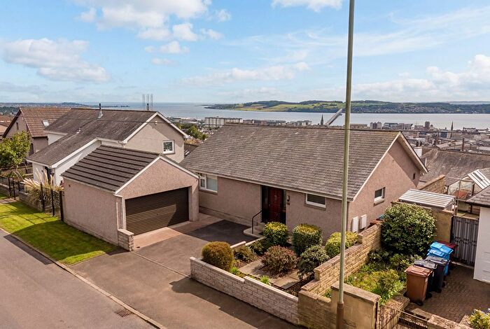 5 Bedroom Detached House For Sale In Kinghorne Road, Dundee, DD3