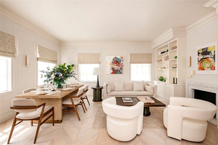 2 Bedroom Flat To Rent In Bolton Street, Mayfair, London, W1J