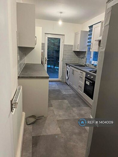 3 Bedroom Semi-Detached House To Rent In Olton Road Shirley Solihull, Solihull, B90