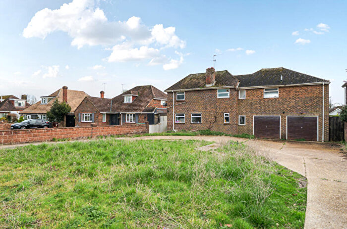 2 Bedroom Detached House For Sale In Grange Park, Ferring, Worthing, West Sussex, BN12