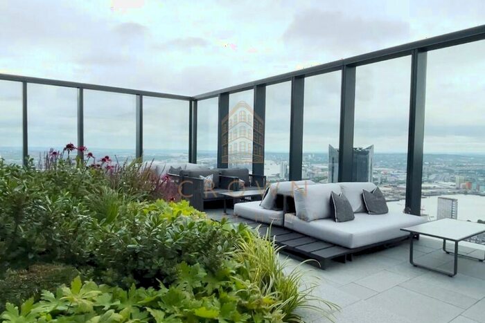 2 Bedroom Apartment To Rent In Hampton Tower - Th Floor, Canary Wharf, E14