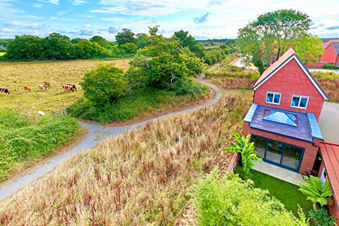 3 Bedroom Detached House For Sale In Shipridge Drive, Spencers Wood, RG7