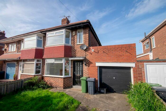 2 Bedroom Semi-Detached House To Rent In Reighton Avenue, Rawcliffe, York, YO30