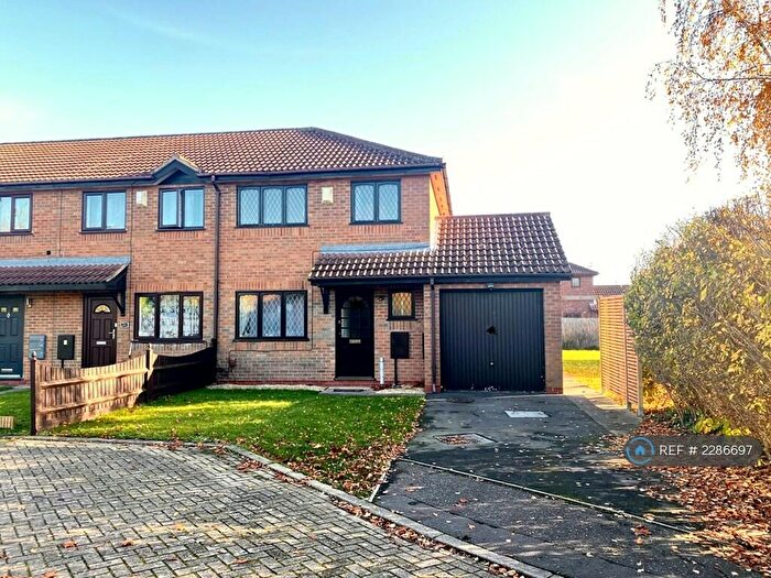 3 Bedroom End Of Terrace House To Rent In Wasdale Gardens, Peterborough, PE4