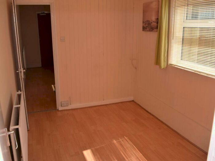 Flat To Rent In Derby Road, Newtown, Southampton, SO14