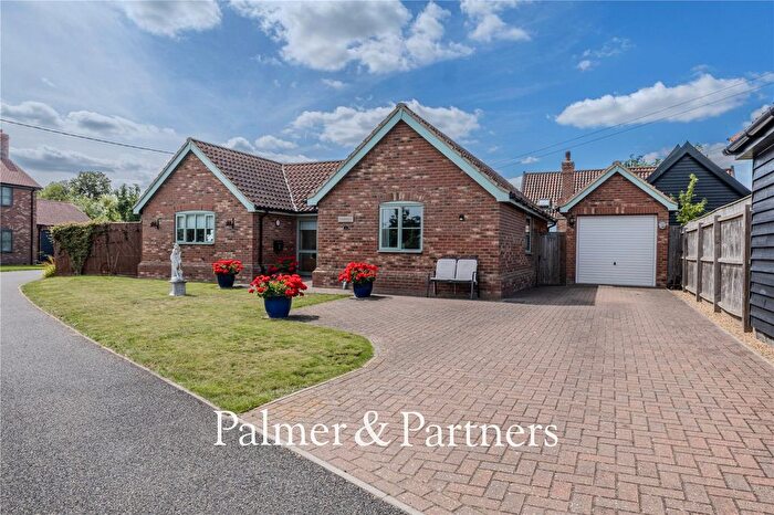3 Bedroom Bungalow For Sale In Thurtells Close, Yoxford, Saxmundham, Suffolk, IP17