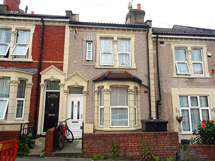 4 Bedroom Terraced House To Rent In Goulter Street, Barton Hill, Bristol, BS5