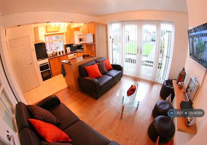 4 Bedroom Semi-Detached House To Rent In Bank Hall Road, Stoke-On-Trent, ST6