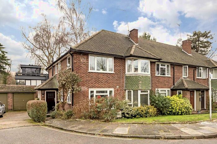 2 Bedroom Flat To Rent In Haversham Close, Twickenham, TW1