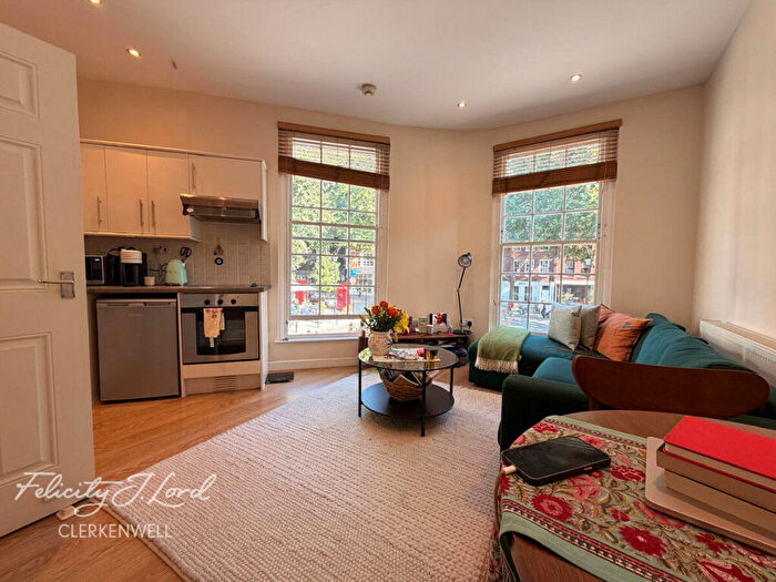 1 Bedroom Apartment To Rent In Clerkenwell Green, London, EC1R
