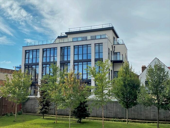 2 Bedroom Flat To Rent In St. Johns Lane, Gloucester, GL1
