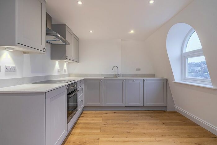 1 Bedroom Flat To Rent In Russell Gardens, London, W14
