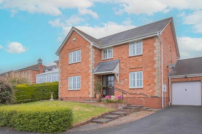 4 Bedroom Link Detached House For Sale In Berry Close, Powick, Worcestershire, WR2
