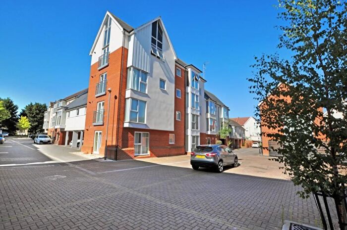 2 Bedroom Flat To Rent In Pearl Square, CM2