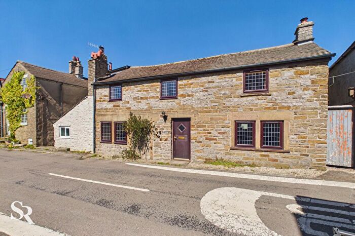 3 Bedroom Semi-Detached House For Sale In Sparrow Pit, Buxton, SK17