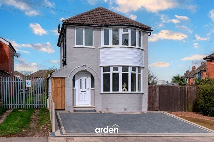 3 Bedroom Detached House For Sale In Dowar Road, Rednal, B45