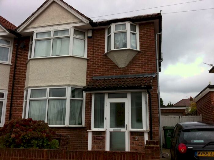 6 Bedroom House To Rent In Sherborne Road, Highfield, Southampton, SO17