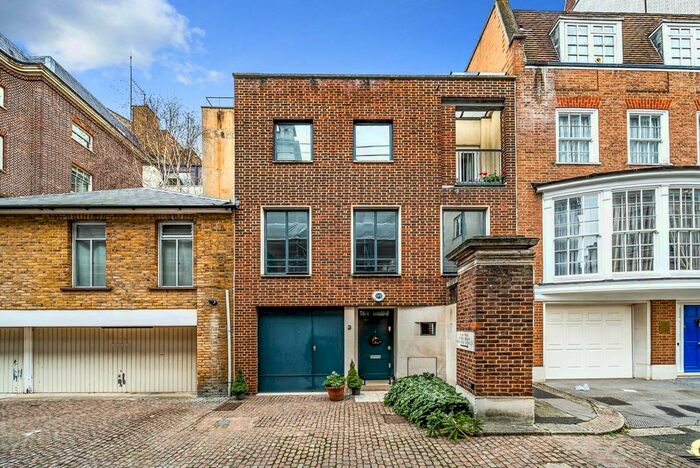 2 Bedroom Property To Rent In Catherine Wheel Yard, St James's, London, SW1A