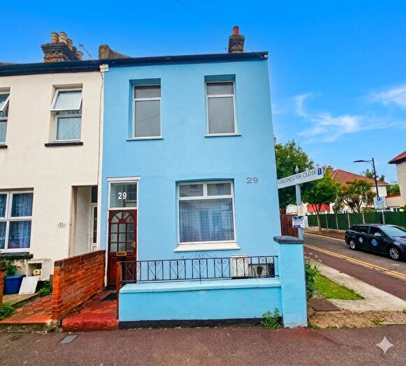 3 Bedroom End Of Terrace House To Rent In Colchester Road, Southend On Sea, Southend On Sea, SS2