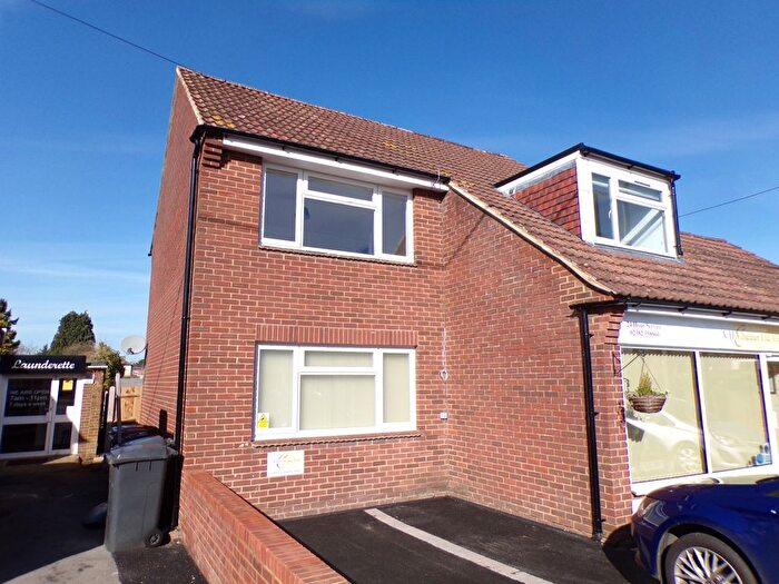 2 Bedroom Flat To Rent In North Baddesley, Southampton, SO52