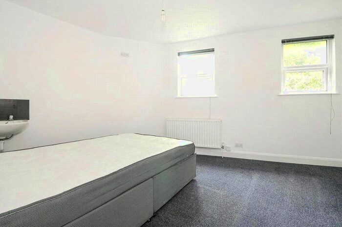 5 Bedroom Flat To Rent In Bellenden Road, London, SE15