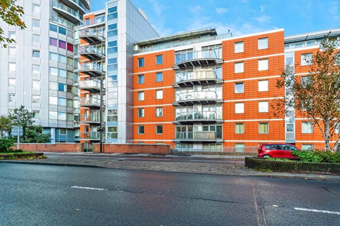 2 Bedroom Flat For Sale In Fairfield Road, Croydon, CR0