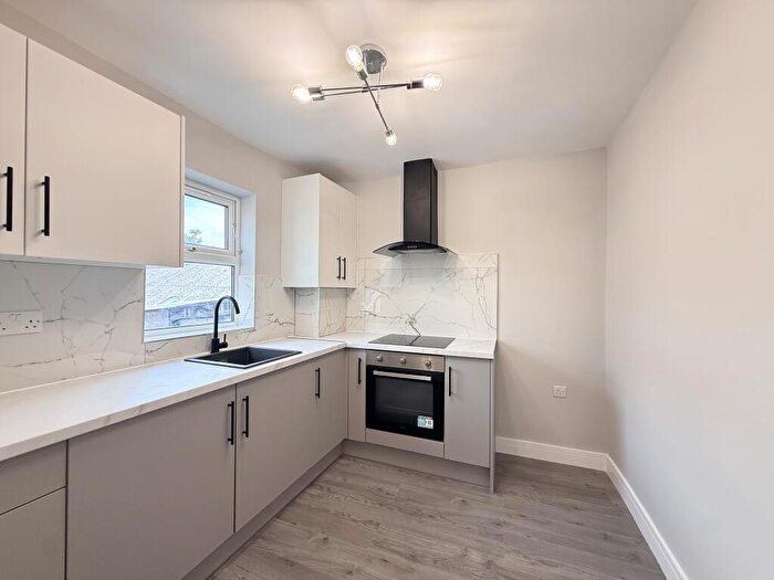 2 Bedroom Flat To Rent In Glenparke Road, Forest Gate, Newham, London, E7