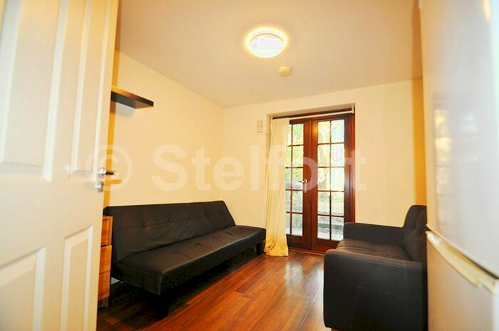 4 Bedroom Flat To Rent In Parkhurst Road, London, N7
