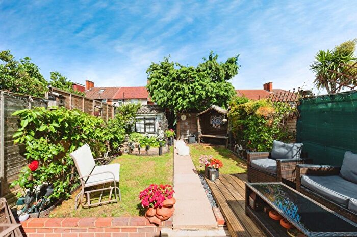3 Bedroom Terraced House For Sale In Tintern Road, Carshalton, SM5