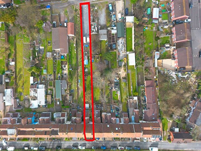 3 Bedroom Terraced House For Sale In Clyce Road, Highbridge, TA9