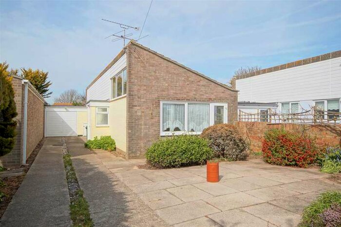 3 Bedroom Detached Bungalow To Rent In Swandene, Pagham, Bognor Regis, PO21