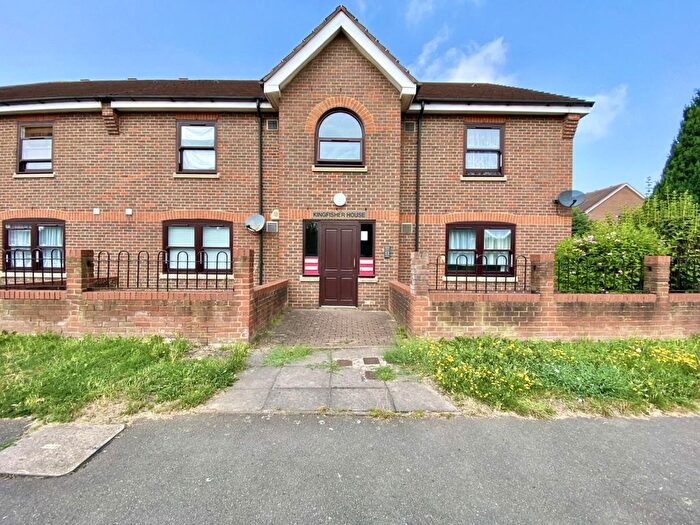 1 Bedroom Flat To Rent In Kingfisher House, Yeading Lane, Hayes, UB4