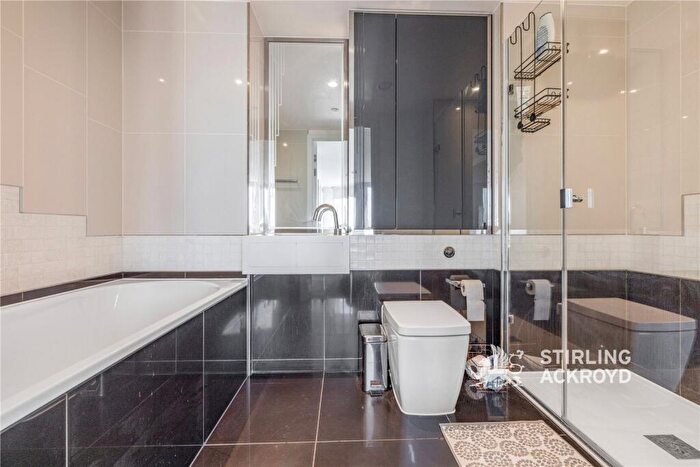 2 Bedroom Apartment To Rent In City Road, London, EC1V