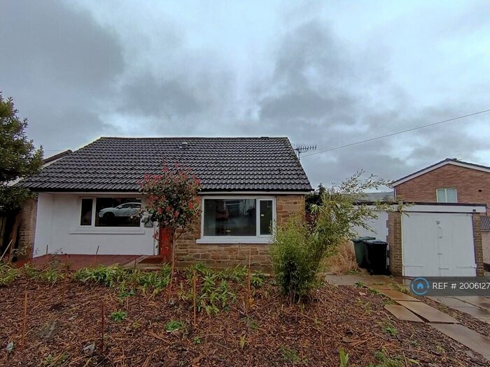 2 Bedroom Bungalow To Rent In Elm View, Steeton, Keighley, BD20
