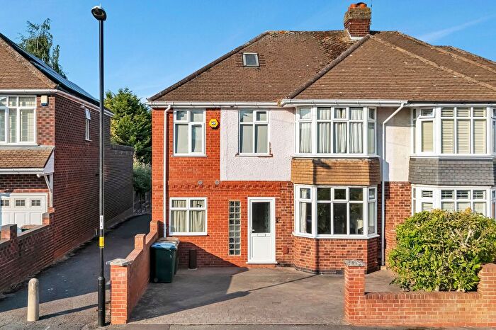 4 Bedroom Semi Detached House For Sale In Arnold Avenue, Coventry, CV3